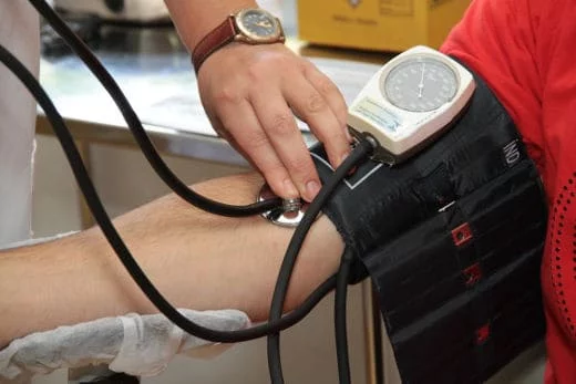 Bloeddruk meten met een bloeddrukmeter